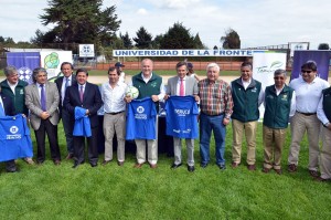 Copa América: Municipalidad de Temuco firma convenio con la UFRO para remodelar cancha de la casa de estudios