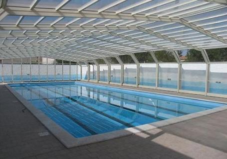 foto referencial piscina semiolimpica